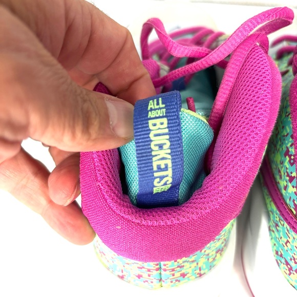 Nike All About Buckets Teamhustle 5Y Sneakers - Picture 9 of 11